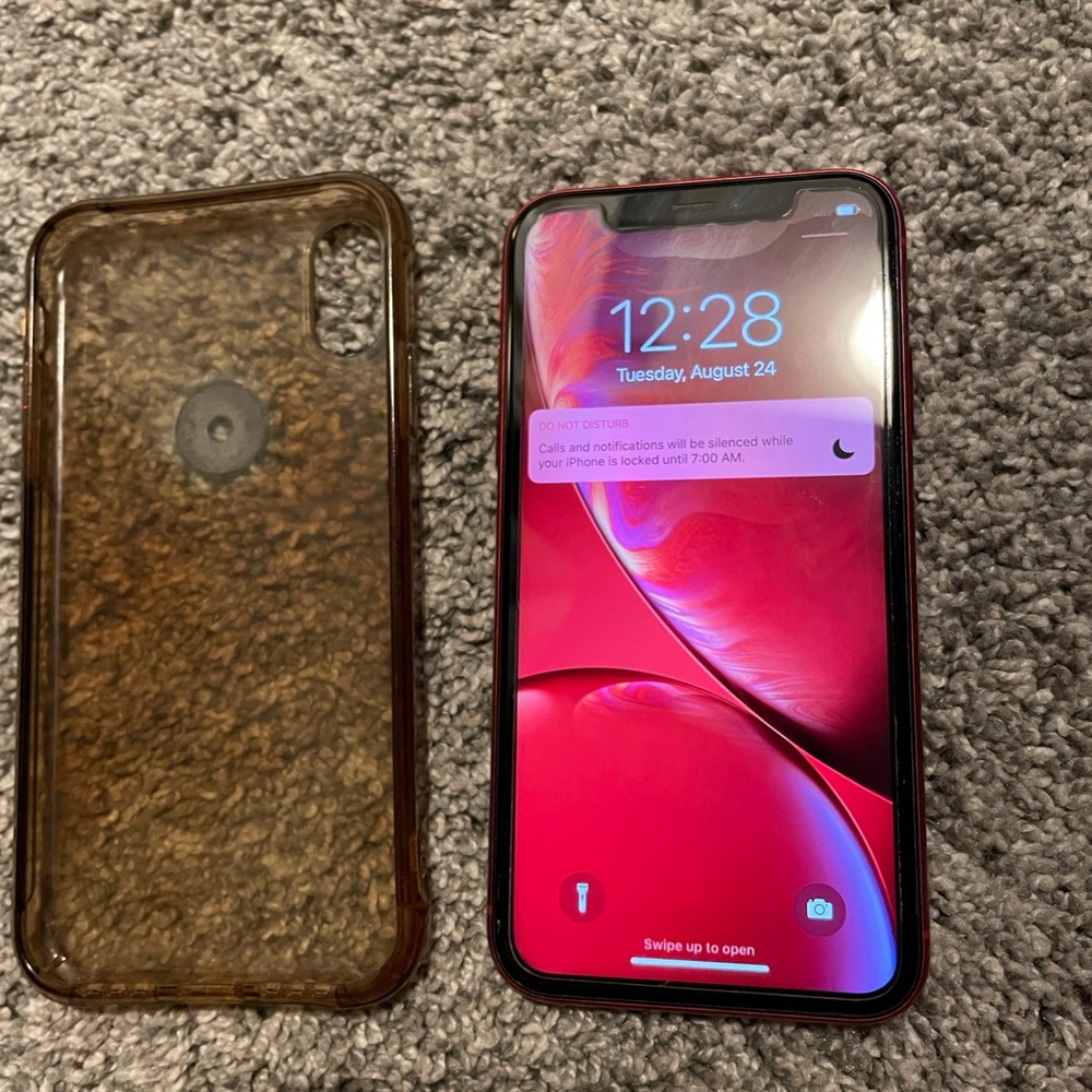 Sold- iPhone XR- RED- T-MOBILE - with original packaging - Picture 2 of 7